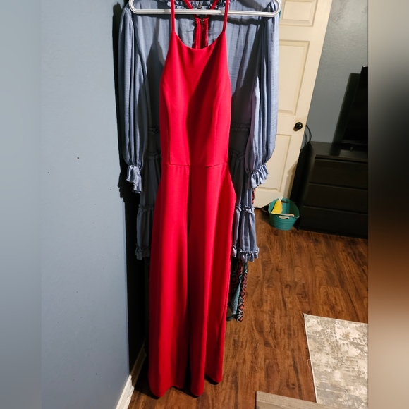 Red pantsuit - Picture 2 of 4